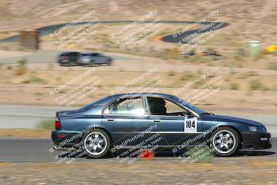 media/Oct-01-2022-Team Topak Racing (Sat) [[f860fb51be]]/2-Inter Low 2/session 1 turn 3/